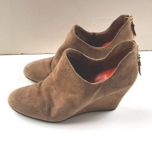 Via Spiga suede wedge bootie tan size 9